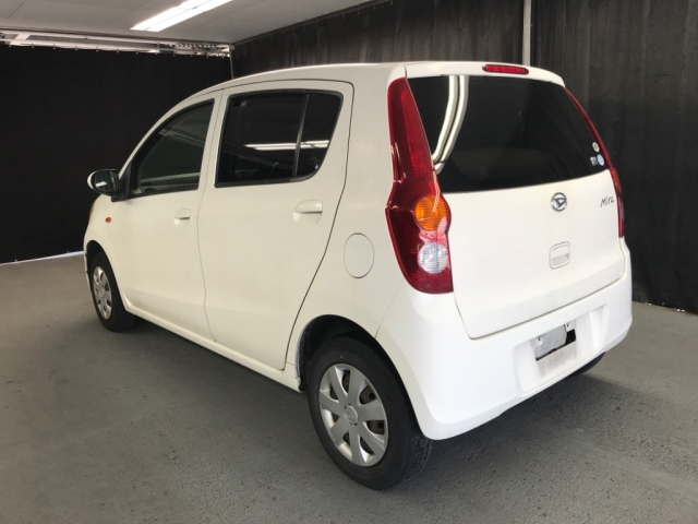 DAIHATSU MIRA 2010