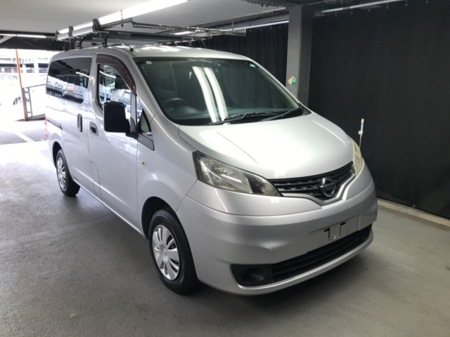 NISSAN NV200 2011
