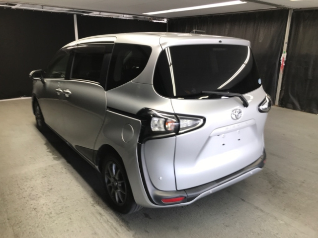 TOYOTA SIENTA 2018