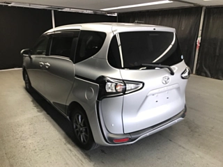 TOYOTA SIENTA 2018