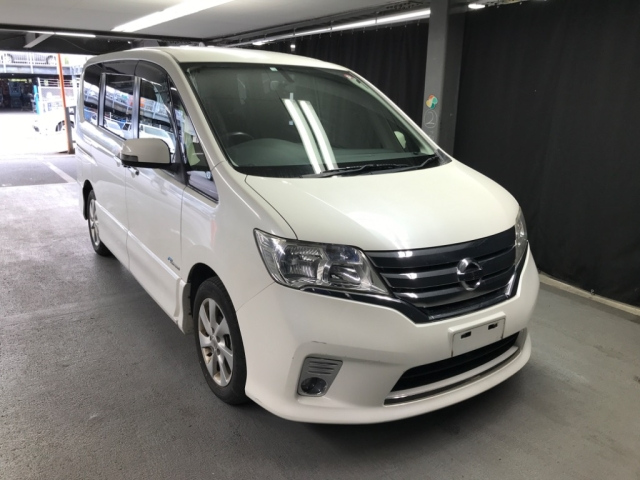 NISSAN SERENA 2013