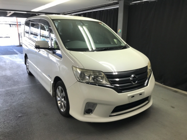 NISSAN SERENA 2013