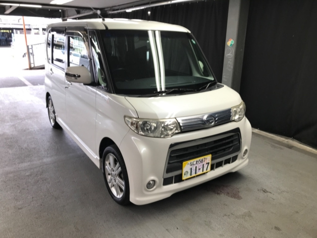 DAIHATSU TANTO 2011