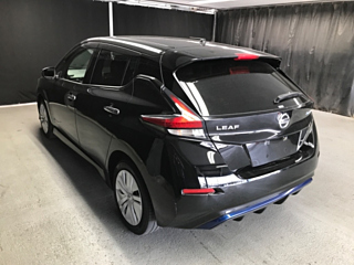 NISSAN LEAF 2018