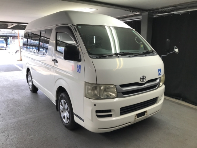TOYOTA HIACE VAN 2009