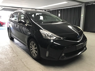 TOYOTA PRIUS ALPHA 2015