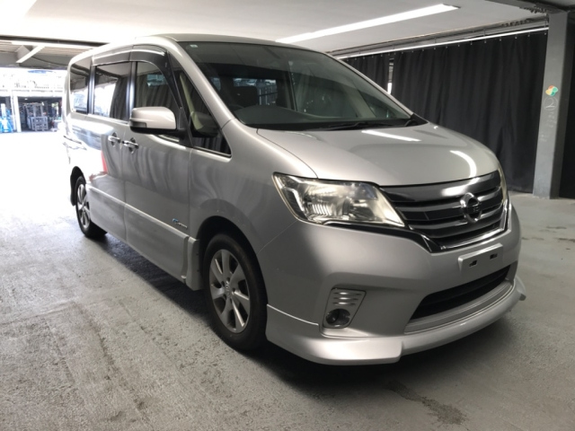 NISSAN SERENA 2013