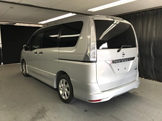 NISSAN SERENA 2013