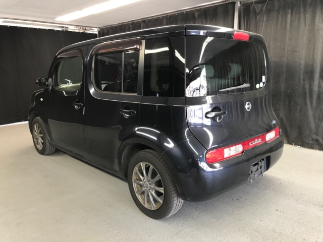 NISSAN CUBE 2010