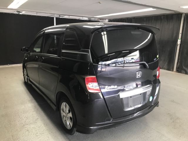 HONDA FREED 2010