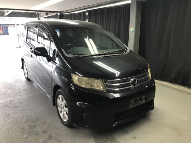 HONDA FREED 2010