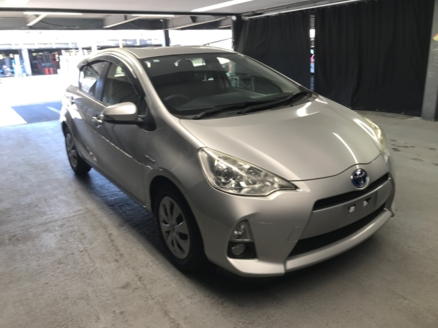 TOYOTA AQUA 2012