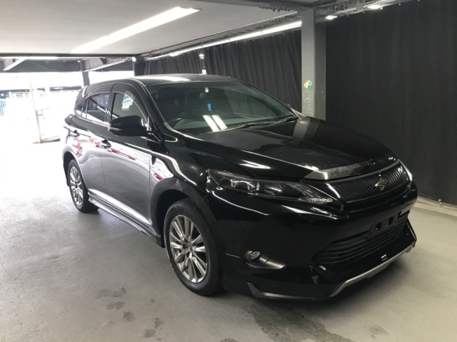 TOYOTA HARRIER 2017
