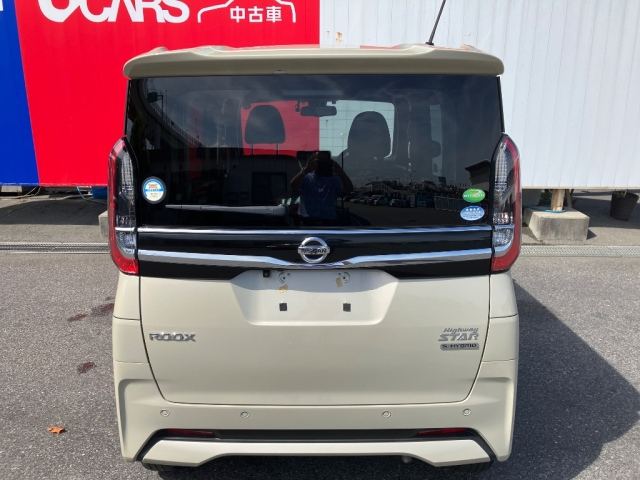 NISSAN ROOX 2020