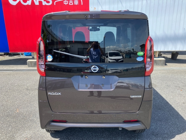 NISSAN ROOX 2021