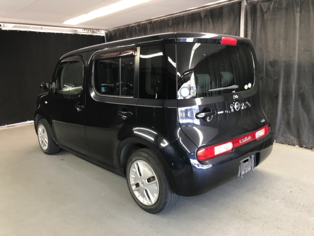 NISSAN CUBE 2010
