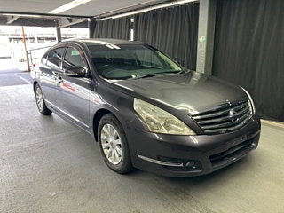 NISSAN TEANA 2010