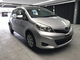 TOYOTA VITZ 2014