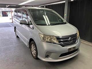 NISSAN SERENA 2011