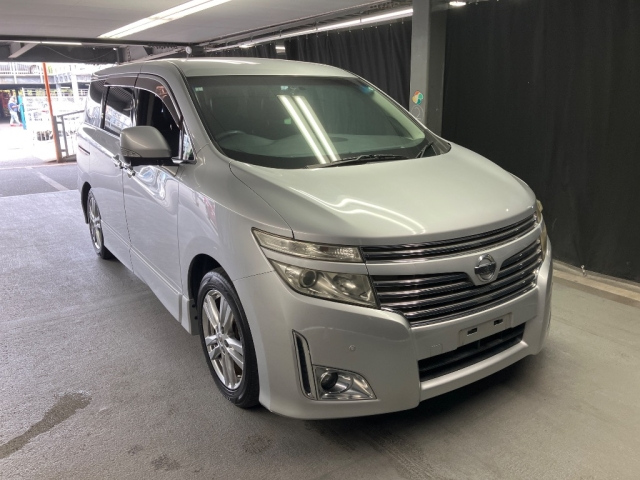 NISSAN ELGRAND 2011
