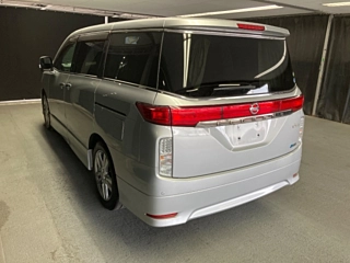 NISSAN ELGRAND 2011