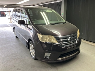 NISSAN SERENA 2010