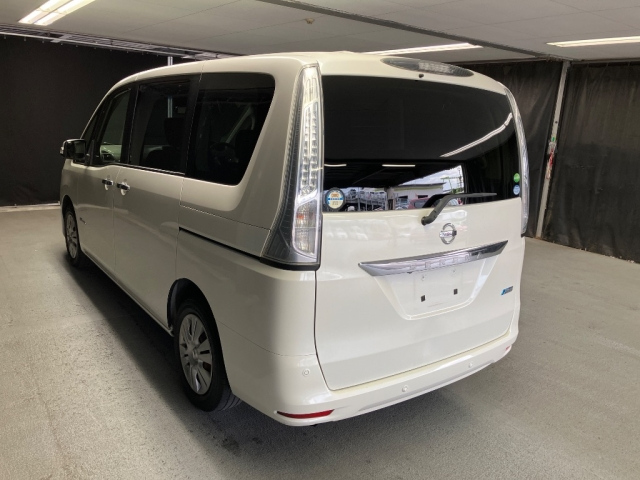 NISSAN SERENA 2015