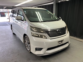 TOYOTA VELLFIRE 2010