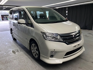 NISSAN SERENA 2013