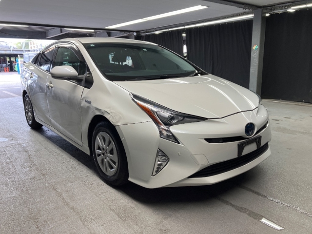 TOYOTA PRIUS 2019