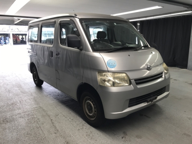 TOYOTA TOWN ACE VAN 2009