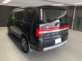 MITSUBISHI DELICA D5 2013