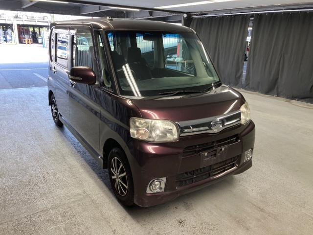 DAIHATSU TANTO 2012