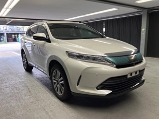 TOYOTA HARRIER 2017