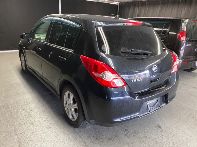 NISSAN TIIDA 2012