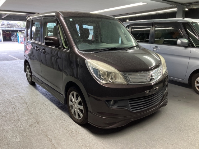 MITSUBISHI DELICA D2 2013