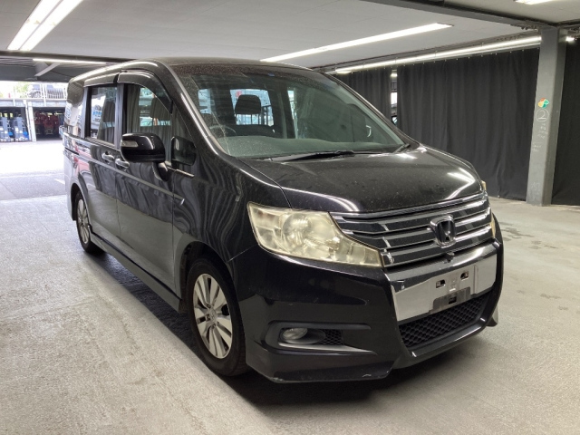 HONDA STEP WAGON 2011