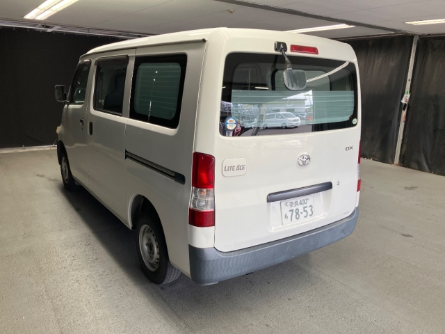 TOYOTA LITE ACE VAN 2010