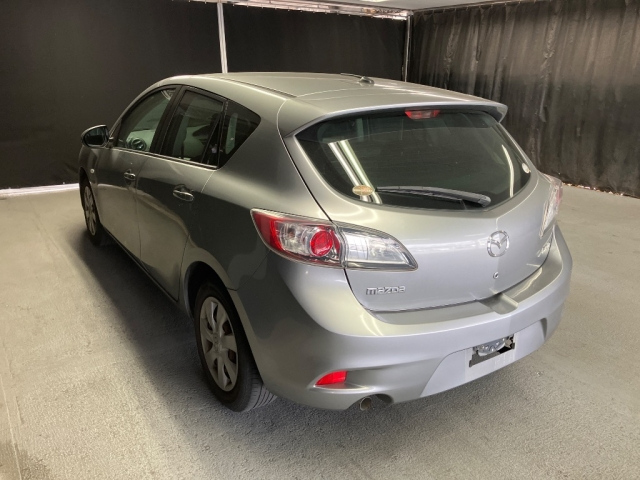 MAZDA AXELA 2012