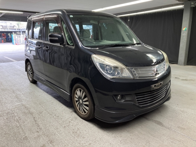 MITSUBISHI DELICA D2 2011