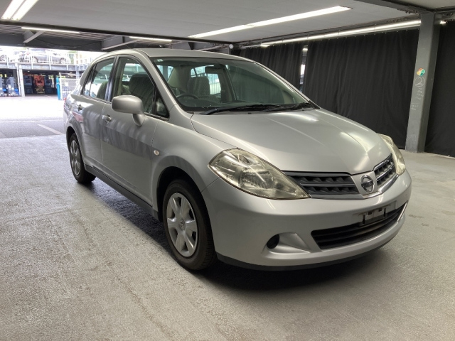 NISSAN TIIDA LATIO 2011