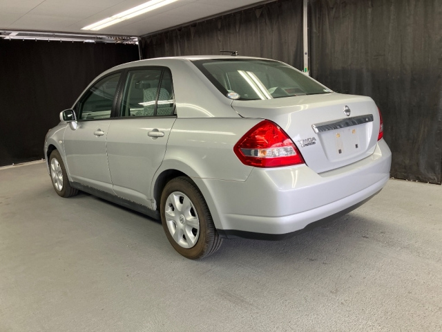NISSAN TIIDA LATIO 2011