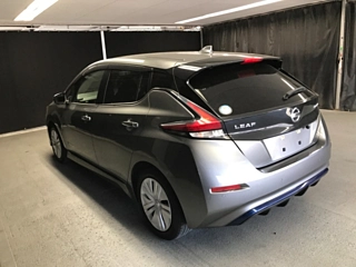 NISSAN LEAF 2021