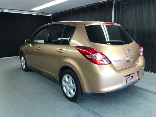 NISSAN TIIDA 2010