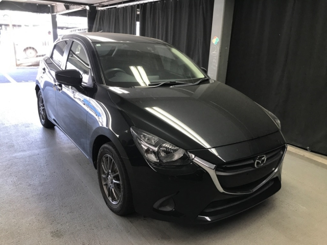 MAZDA DEMIO 2017