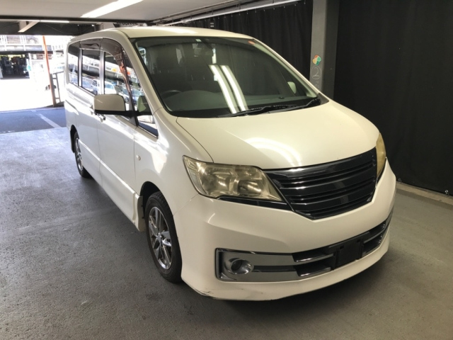 NISSAN SERENA 2011