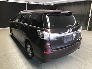 TOYOTA WISH 2012