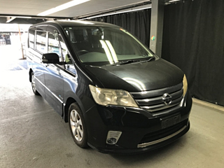 NISSAN SERENA 2013