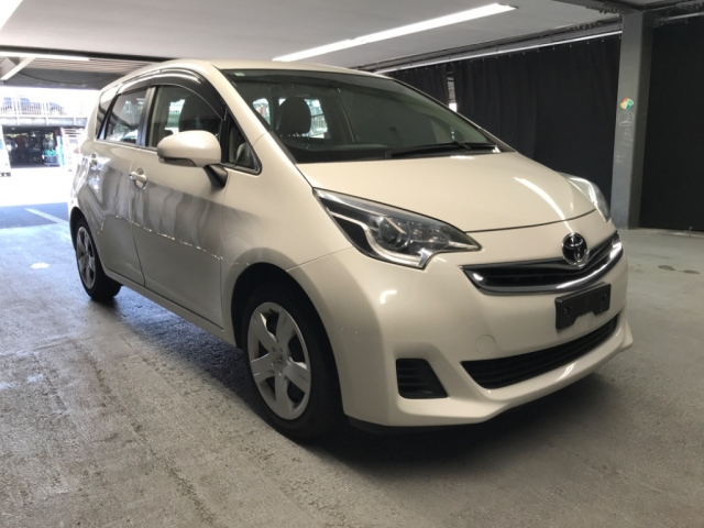 TOYOTA RACTIS 2015
