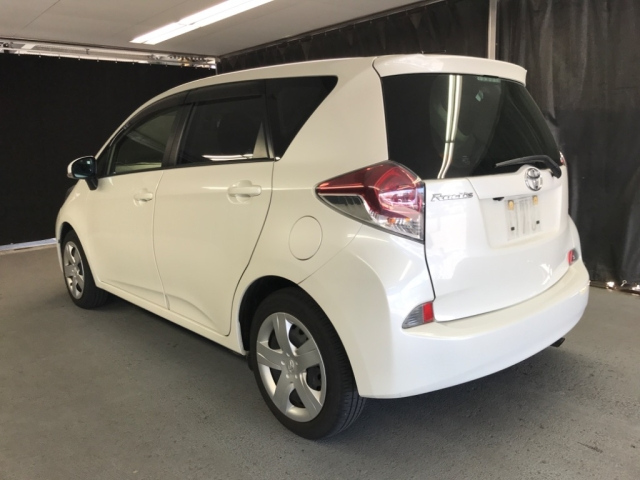 TOYOTA RACTIS 2015